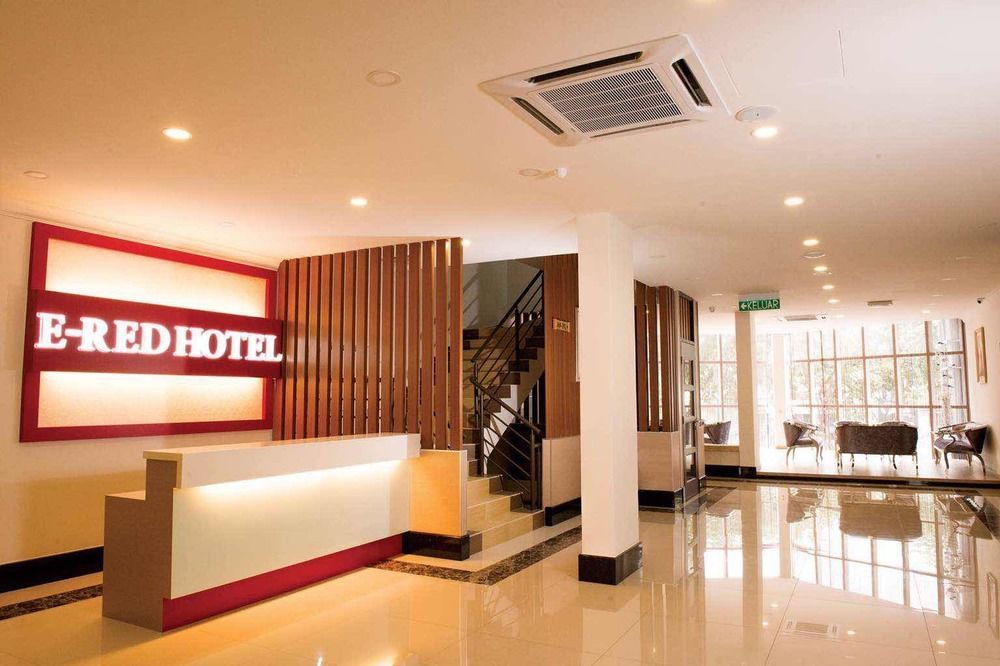 E-Red Hotel Alma Cosmo Bukit Mertajam Exteriér fotografie