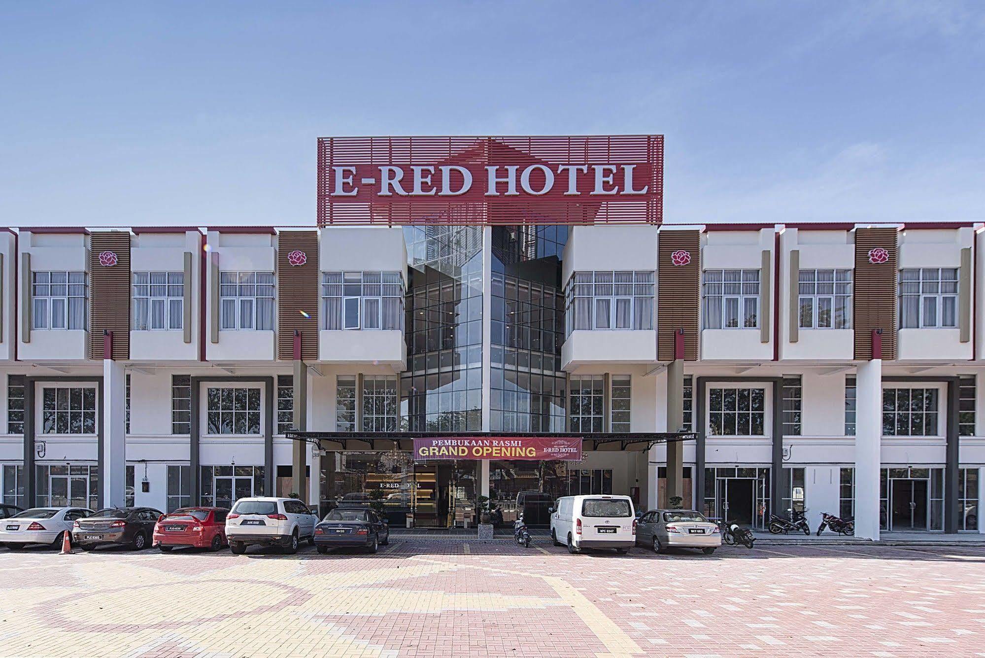E-Red Hotel Alma Cosmo Bukit Mertajam Exteriér fotografie